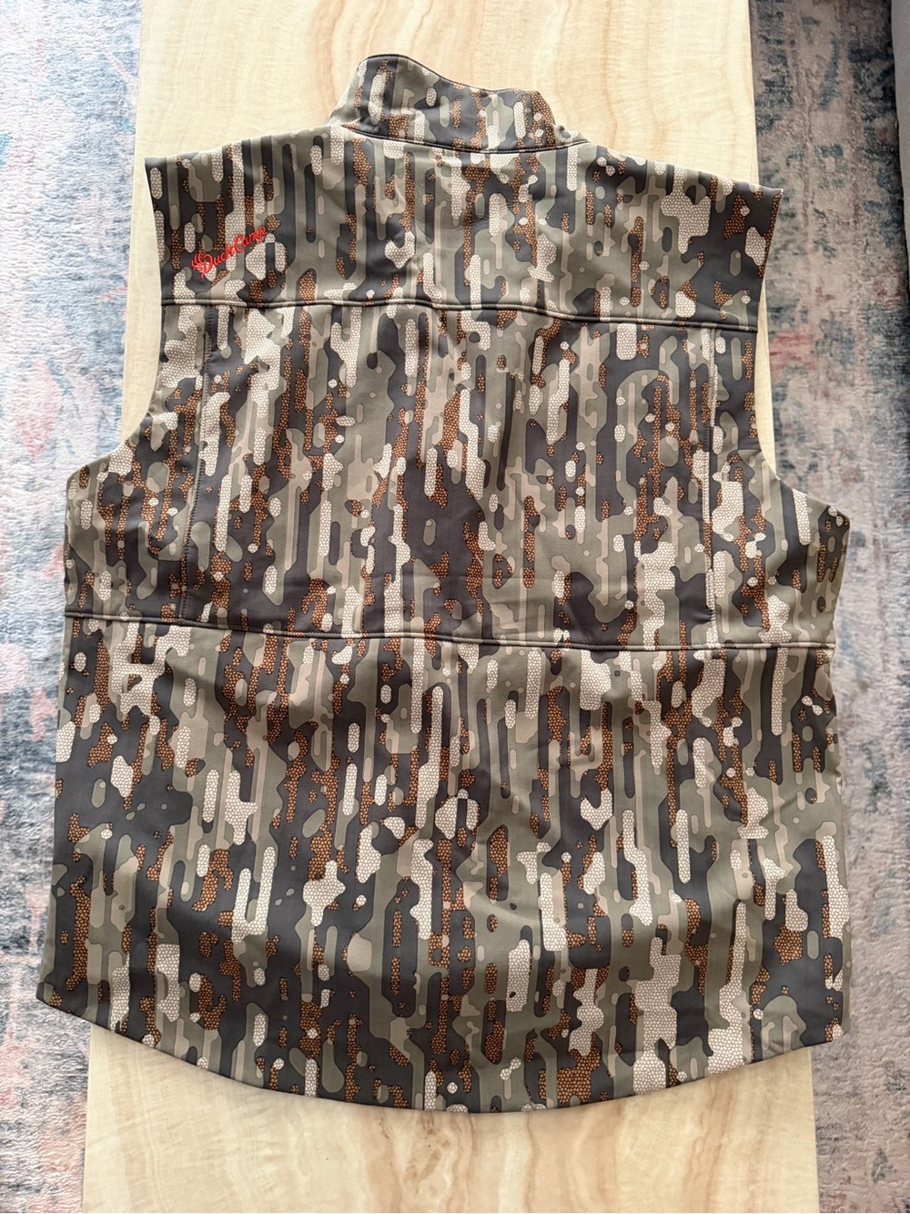 Duck Camp Men’s Contact Soft-shell Vest in Woodland Camo - Picture 2 of 6